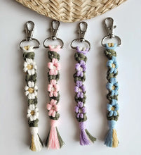 Load image into Gallery viewer, Macrame Daisy Keychains | Accessories
